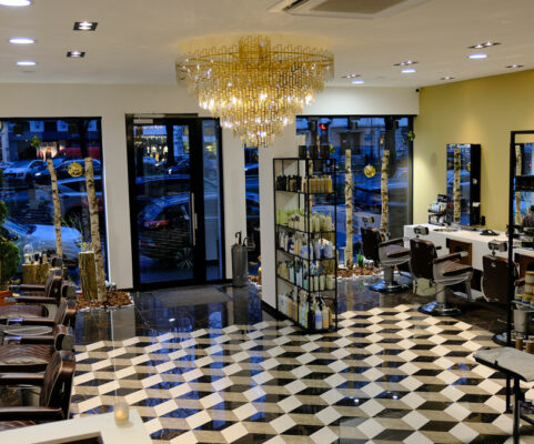Espace Accueil Lustre - Salon Rodolphe - Coiffure institut pour homme